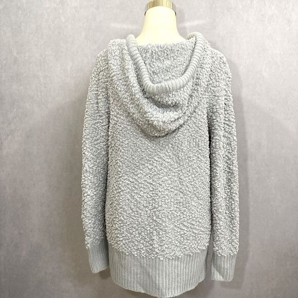 GreenTea Hooded V-Neck Sweater - Picture 2 of 6